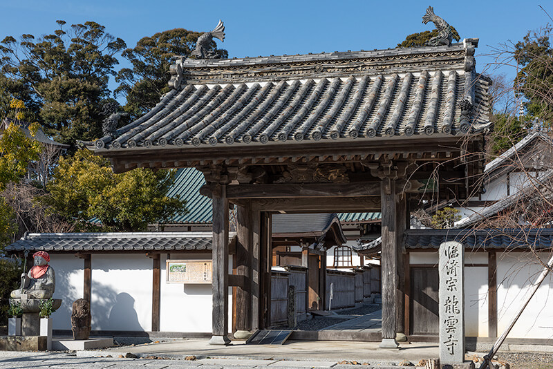 龍雲寺　山門