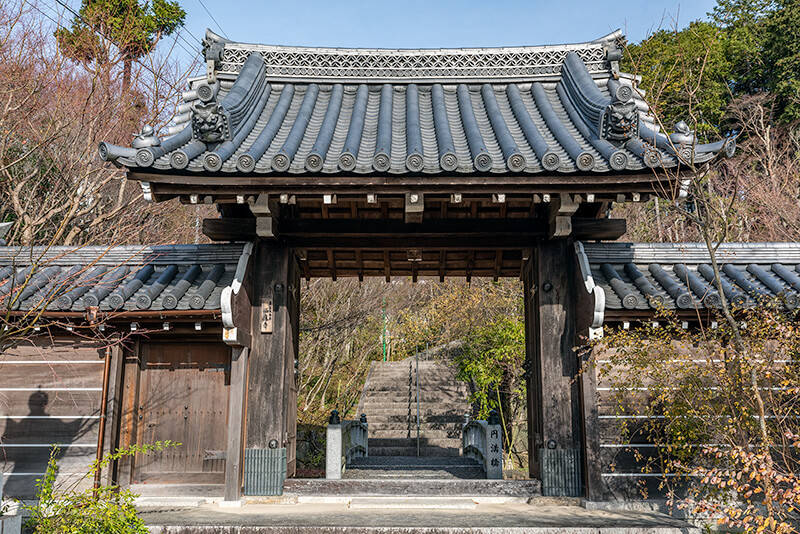 西應寺　山門