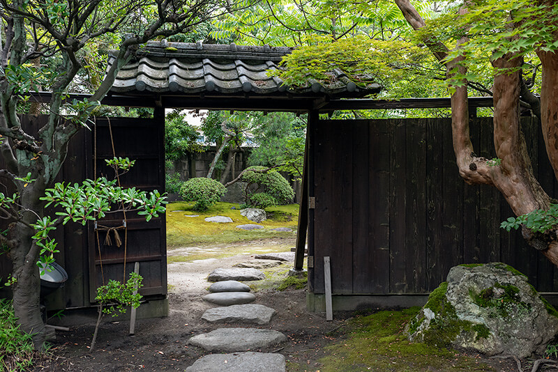 主庭への入口