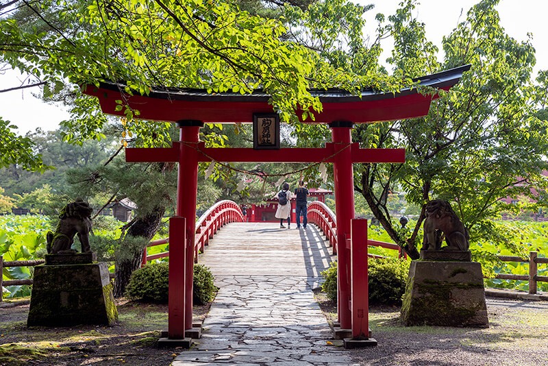 胸肩神社