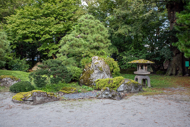 草の平庭