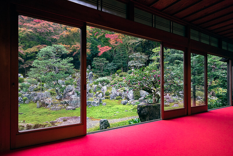 青岸寺の額縁庭園