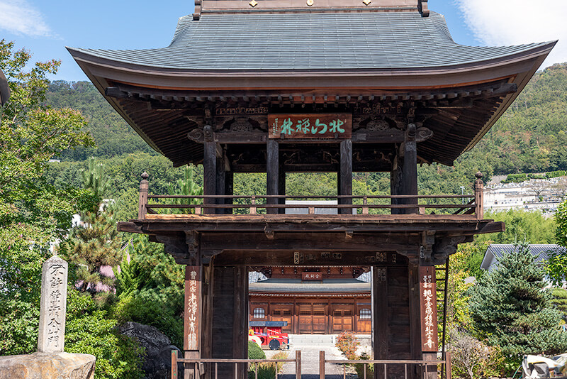 青松院　山門