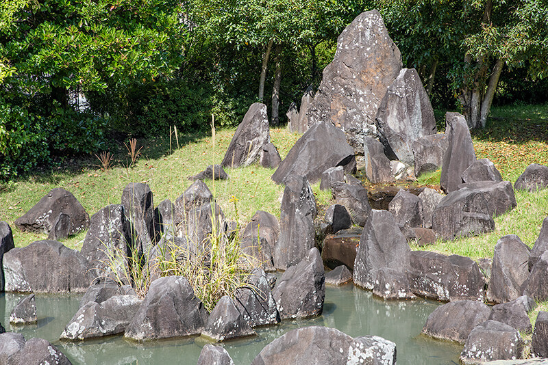「西の滝」