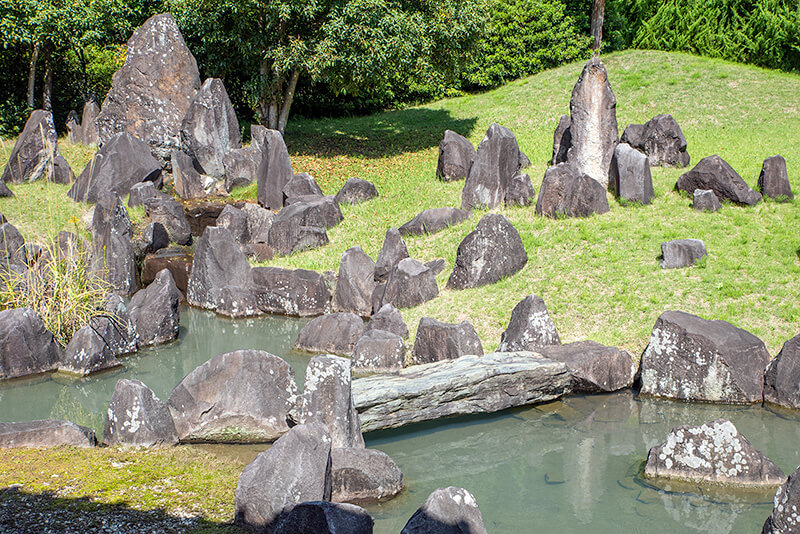 須弥山石と九山八海石