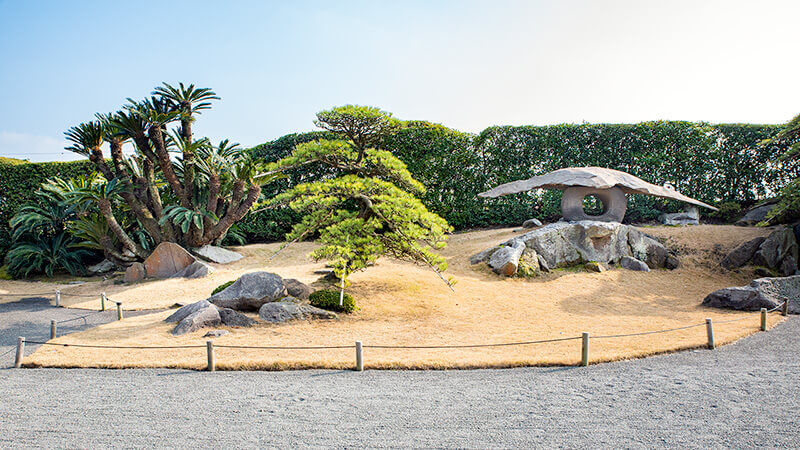 鶴灯籠
