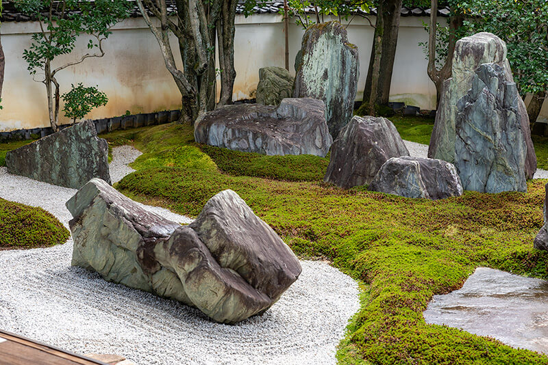 重森三玲庭園の戻り舟