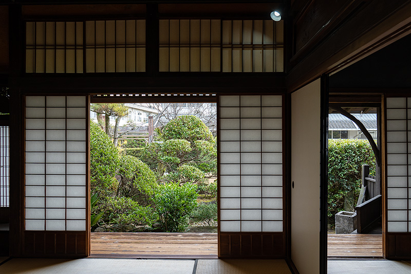 山本邸