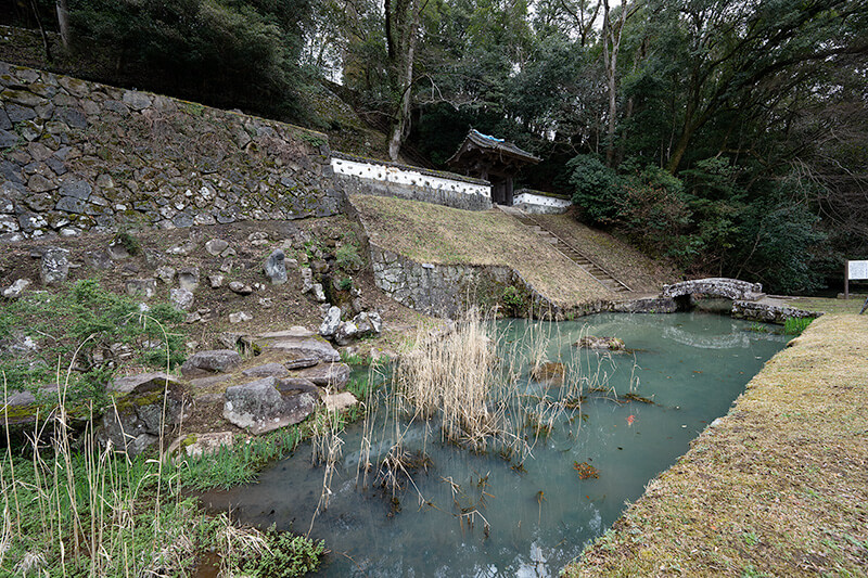 清水門から栖鳳楼庭園へ繋がる階段