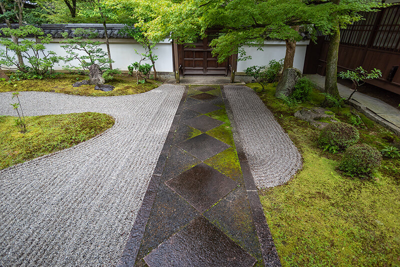涅槃の庭とひと続きになっている南庭