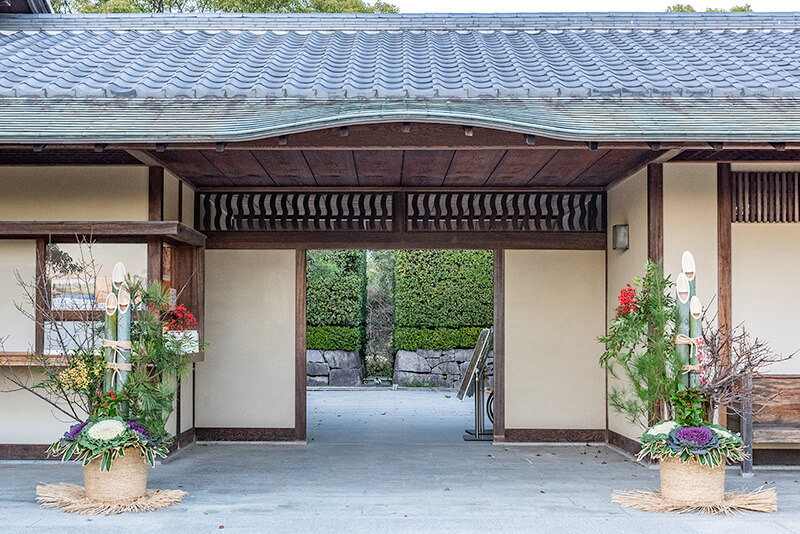 白鳥庭園　正門