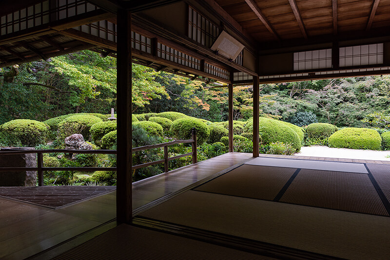 詩仙堂の額縁庭園