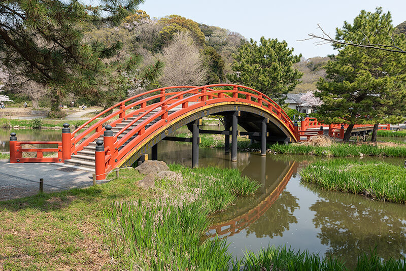 反橋と景石