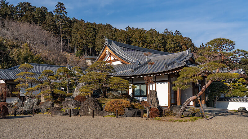 亀島にも鶴島にもみえる