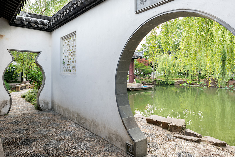 可園　洞門