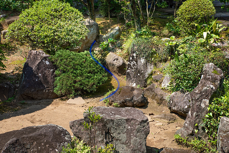 3つめの枯滝石組