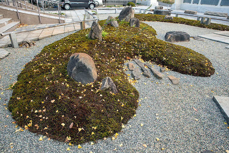 八栗寺のある五剣山