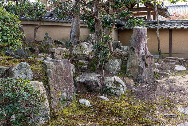 枯山水　枯滝石組
