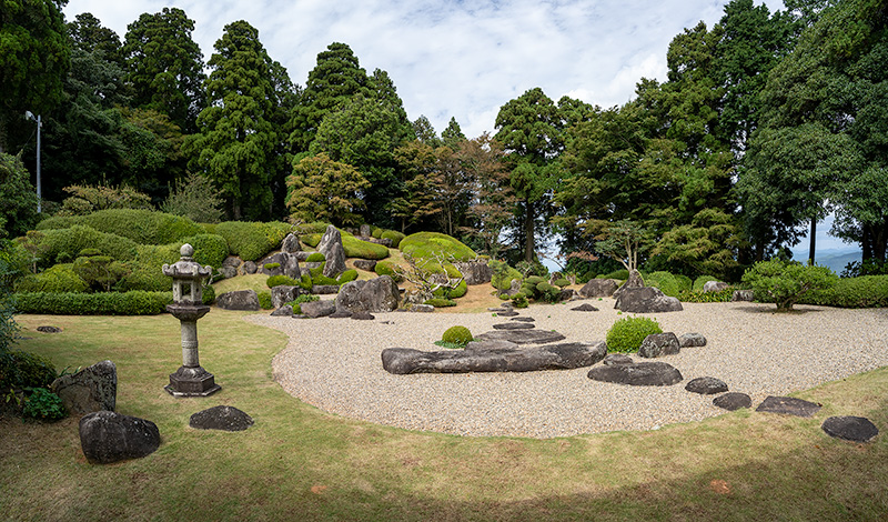 大麻山神社庭園
