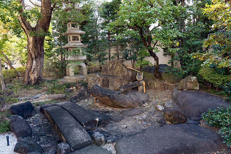 九山八海庭と同時期に作庭