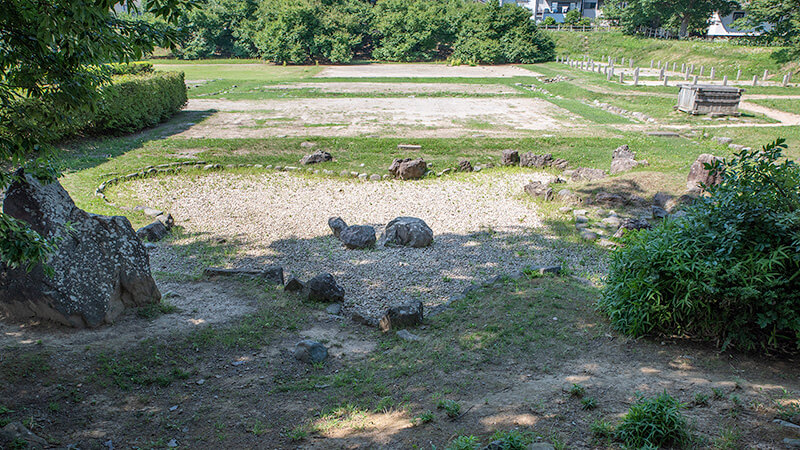 ハート型にも見える池泉