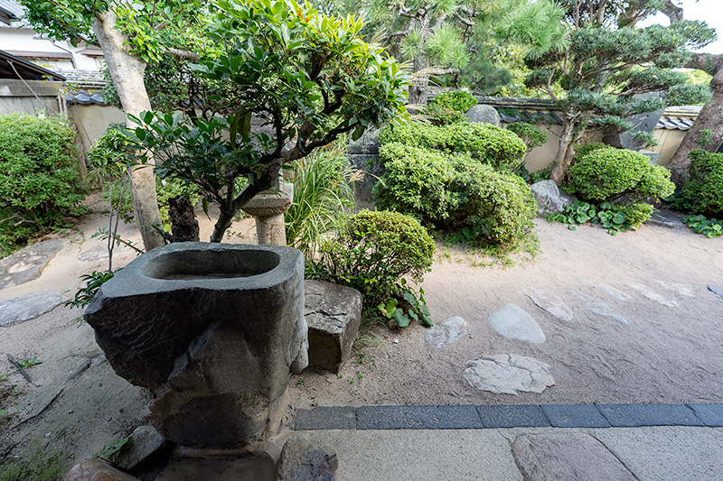 手水鉢