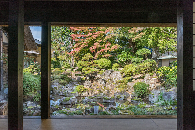池泉観賞式庭園