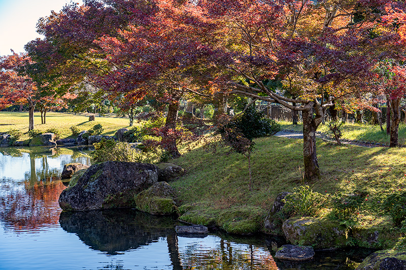 亀出島のような護岸石組