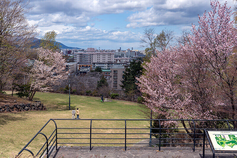 天神山緑地　展望デッキ