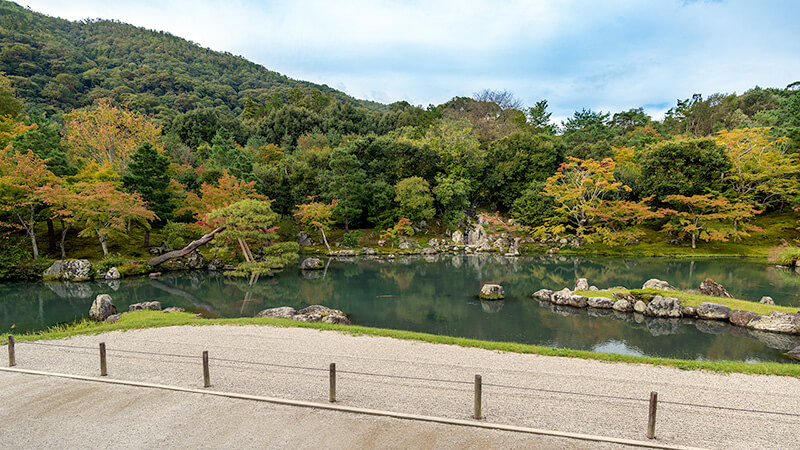 世界遺産「天龍寺」にある曹源池庭園
