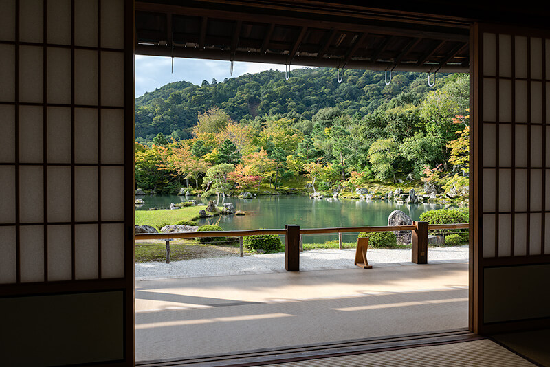 小方丈から額縁庭園
