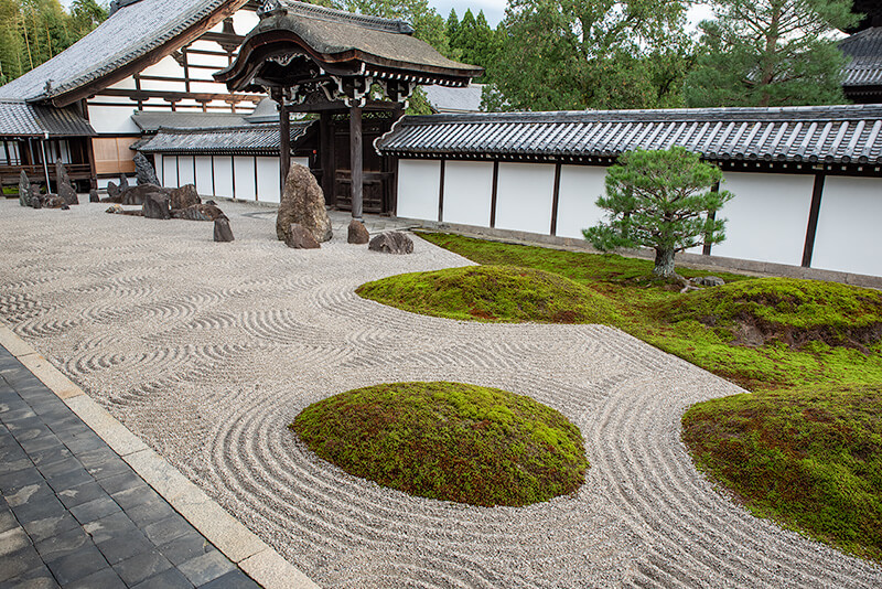 東福寺　南庭（京都五山からみる）