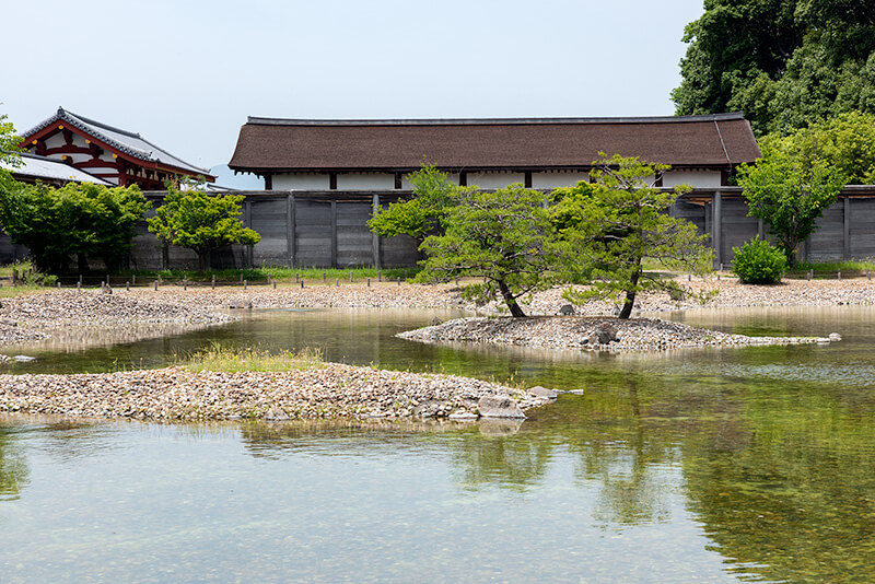 複雑な汀線をもつ池泉の形状