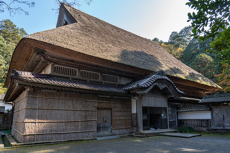 茅葺大屋根