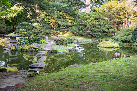 鳥潟会館(旧鳥潟家住宅・庭園）