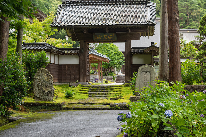 東龍寺　山門