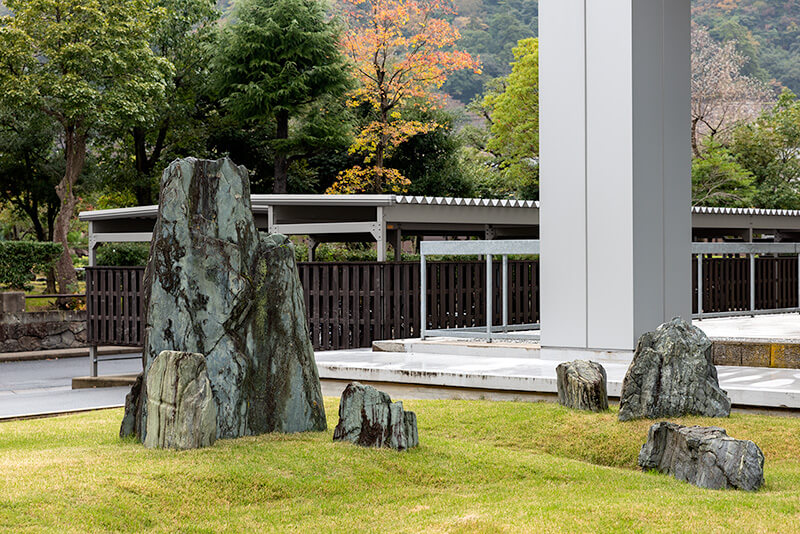 鳥取県庁正面