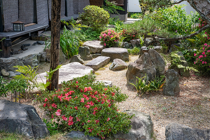 枯山水風の庭