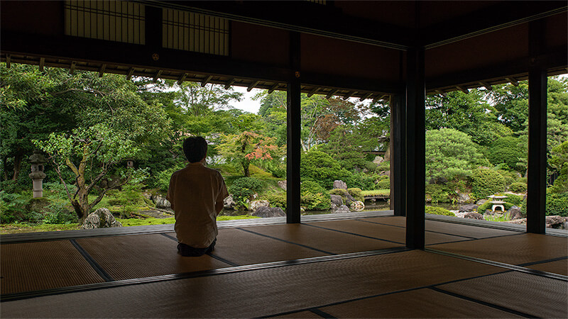 正座をしたくなる大座敷