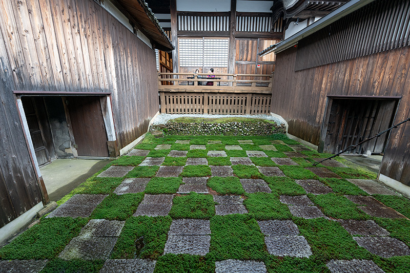 市松模様の坪庭