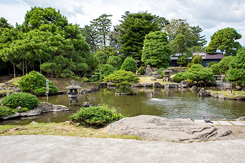 揚亀園（津軽ねぷた村）