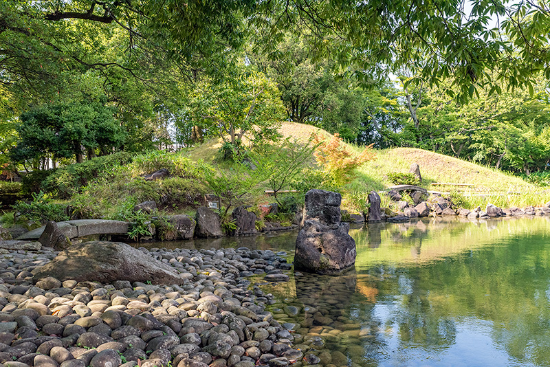 芝生築山