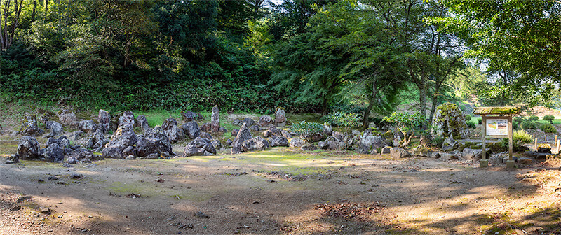 湯殿跡庭園　全景