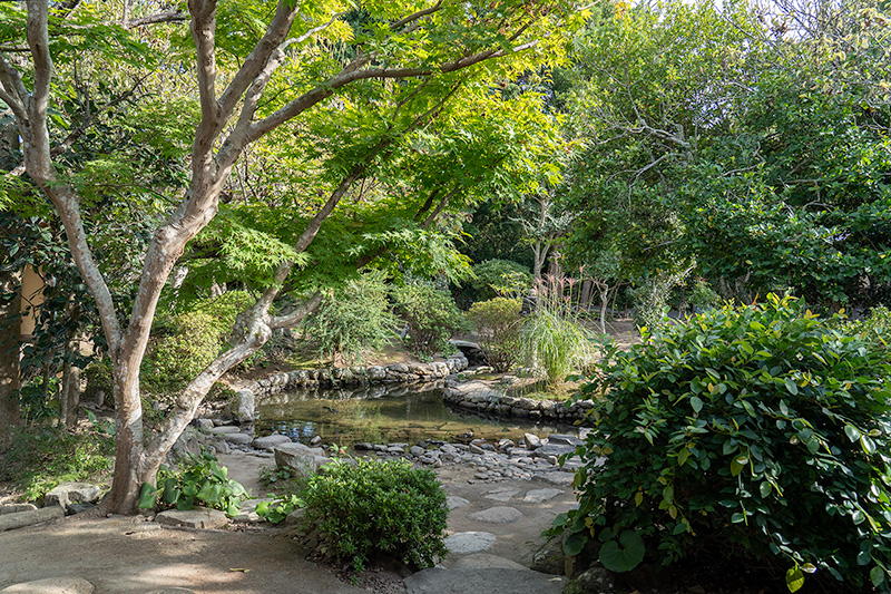 流水式池泉庭園