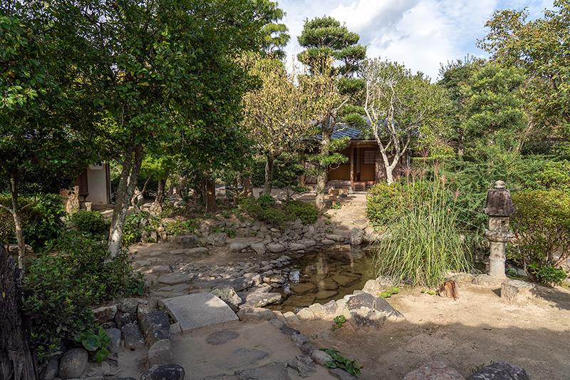 流水式池泉庭園