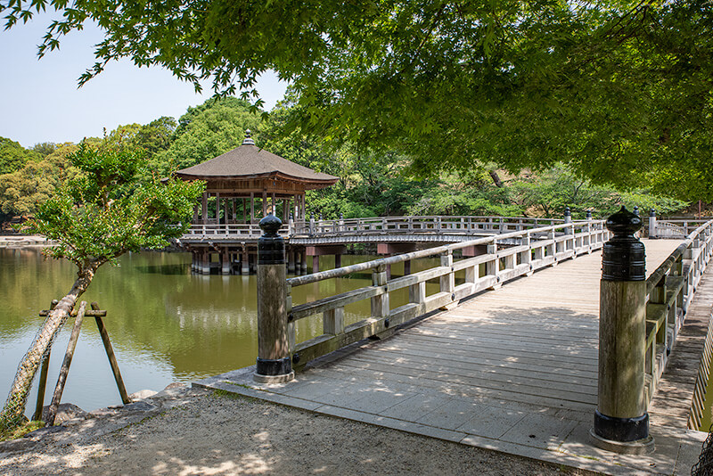 浮見堂
